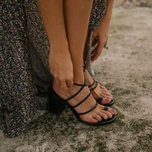 Alohas | Mochi Black Sandal